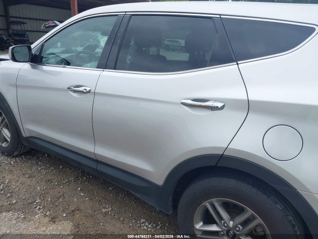 5XYZTDLB7JG560824 Hyundai Santa Fe Sport 2.4l