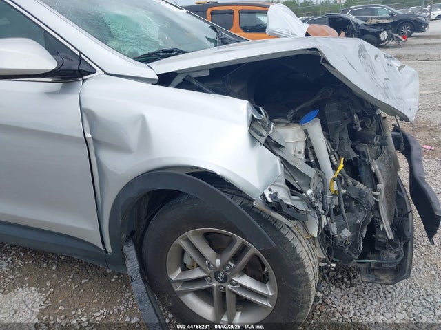 5XYZTDLB7JG560824 Hyundai Santa Fe Sport 2.4l