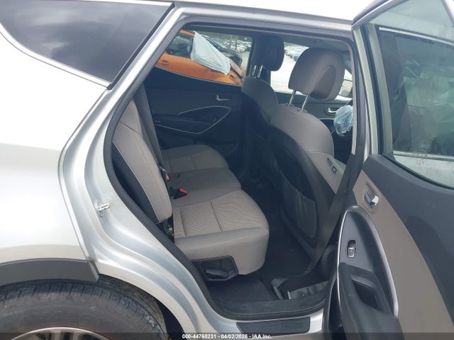 5XYZTDLB7JG560824 Hyundai Santa Fe Sport 2.4l
