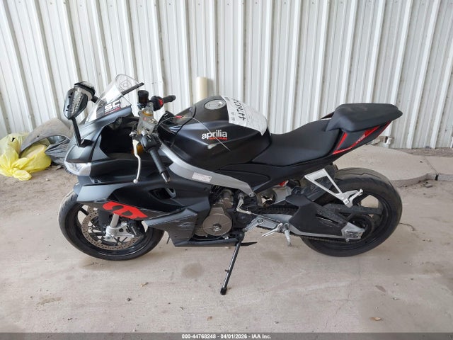 ZD4KSUG04RS003425 Aprilia Rs 660