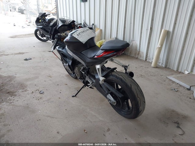 ZD4KSUG04RS003425 Aprilia Rs 660