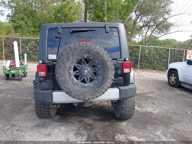44768268 :رقم المزاد ، 1C4HJWEG8EL261634 vin ، 2014 Jeep Wrangler Unlimited Sahara مزاد بيع