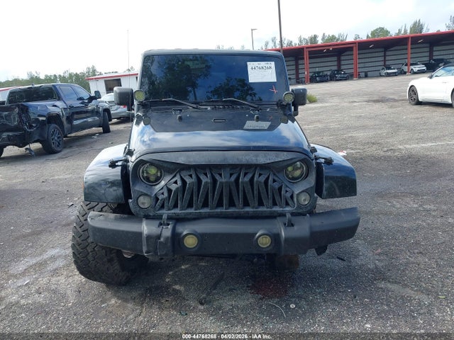 44768268 :رقم المزاد ، 1C4HJWEG8EL261634 vin ، 2014 Jeep Wrangler Unlimited Sahara مزاد بيع
