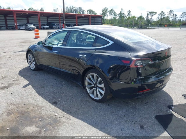 2018 Tesla Model 3 Long Range/mid Range მანქანა იყიდება აუქციონზე, vin: 5YJ3E1EA8JF036091, აუქციონის ნომერი: 44768291