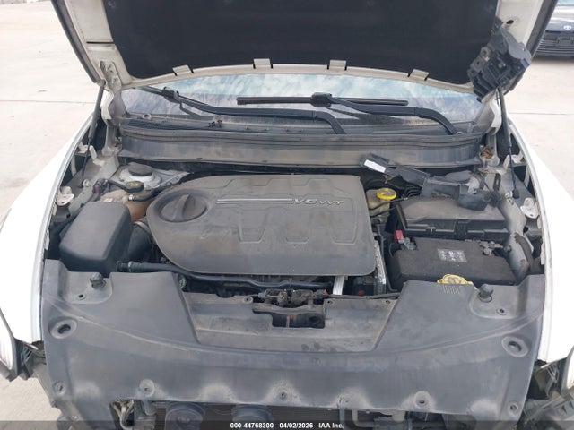 Продаж на аукціоні авто 2015 Jeep Cherokee Latitude, vin: 1C4PJLCS3FW781175, номер лоту: 44768300
