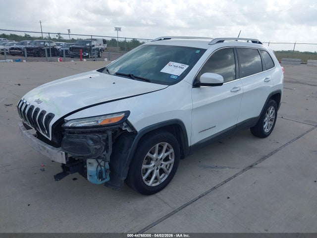 Продаж на аукціоні авто 2015 Jeep Cherokee Latitude, vin: 1C4PJLCS3FW781175, номер лоту: 44768300