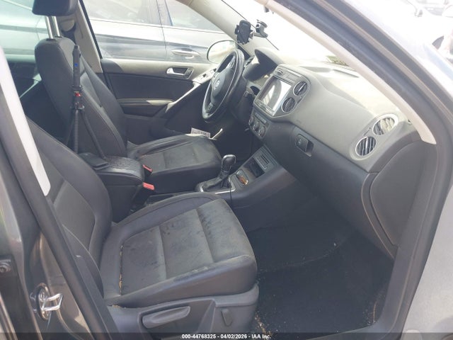 Продаж на аукціоні авто 2014 Volkswagen Tiguan R-line/s/se/sel, vin: WVGBV3AX2EW520336, номер лоту: 44768325