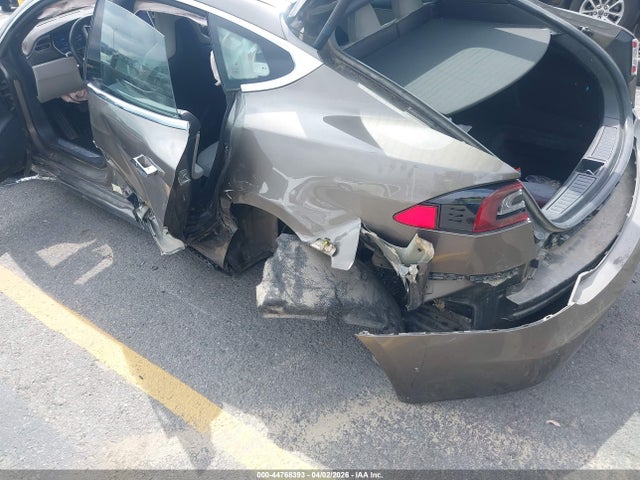 Продаж на аукціоні авто 2015 Tesla Model S 70d/85d/p85d, vin: 5YJSA1E21FF106389, номер лоту: 44768393