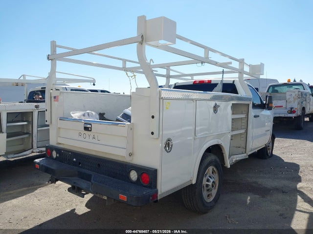 1GB0CUEG3JZ282852 Chevrolet Silverado 2500hd Wt