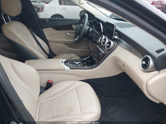 55SWF4JBXJU244174 Mercedes-Benz C 300