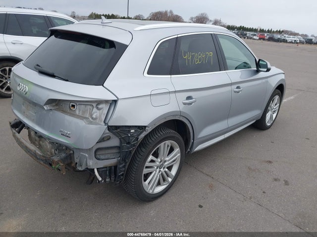 WA1BNAFY4J2067083 Audi Q5 2.0t Premium/2.0t Tech Premium