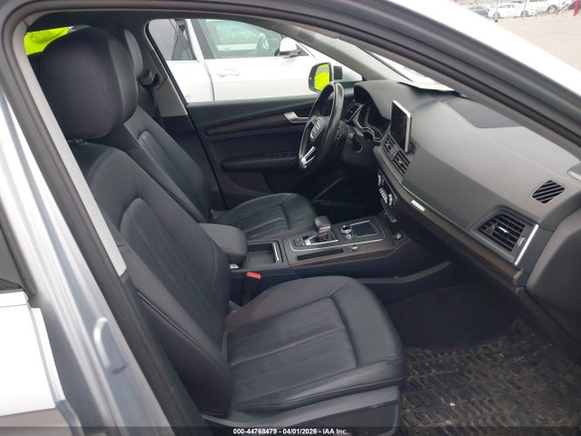 WA1BNAFY4J2067083 Audi Q5 2.0t Premium/2.0t Tech Premium