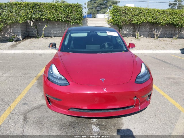 44768487 :رقم المزاد ، 5YJ3E1EB1JF129950 vin ، 2018 Tesla Model 3 Long Range/performance مزاد بيع