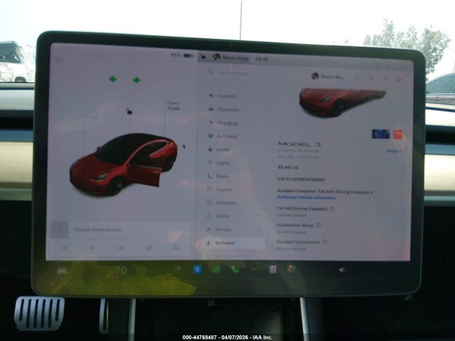 44768487 :رقم المزاد ، 5YJ3E1EB1JF129950 vin ، 2018 Tesla Model 3 Long Range/performance مزاد بيع