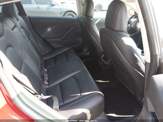 44768487 :رقم المزاد ، 5YJ3E1EB1JF129950 vin ، 2018 Tesla Model 3 Long Range/performance مزاد بيع