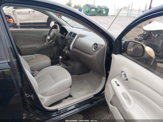 3N1CN7AP0EL845317 Nissan Versa 1.6 Sv