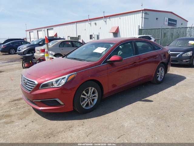 Hyundai SONATA SE 2016 5NPE24AF0GH391514 Image 2