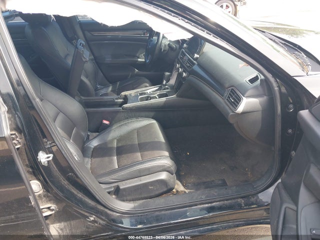 1HGCV1F30LA085556 Honda Accord Sport