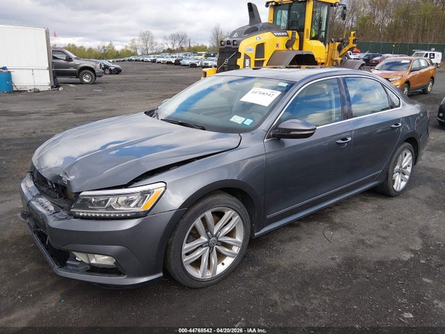 2017 Volkswagen Passat 1.8t Se მანქანა იყიდება აუქციონზე, vin: 1VWGT7A35HC014460, აუქციონის ნომერი: 44768542