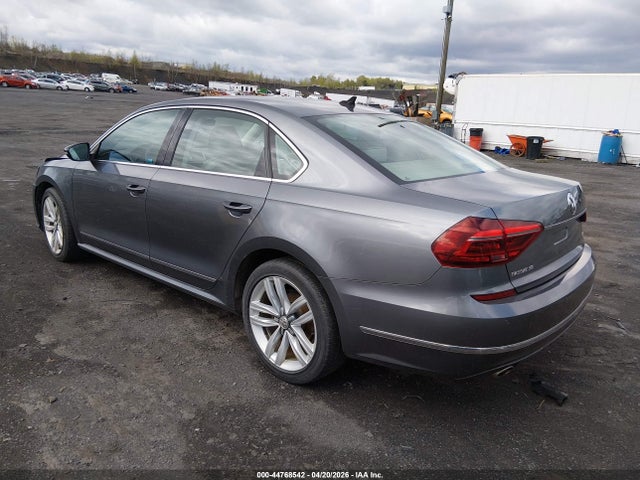 2017 Volkswagen Passat 1.8t Se მანქანა იყიდება აუქციონზე, vin: 1VWGT7A35HC014460, აუქციონის ნომერი: 44768542