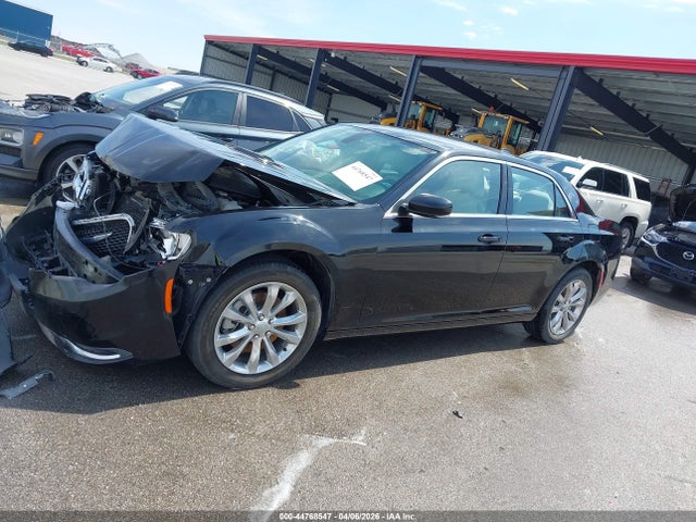 Продажа на аукционе авто 2021 Chrysler 300 Touring L Awd, vin: 2C3CCARG6MH626877, номер лота: 44768547