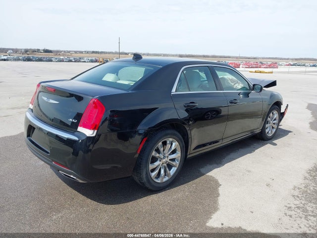 Продажа на аукционе авто 2021 Chrysler 300 Touring L Awd, vin: 2C3CCARG6MH626877, номер лота: 44768547