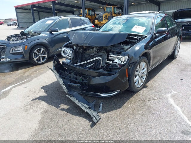 Продажа на аукционе авто 2021 Chrysler 300 Touring L Awd, vin: 2C3CCARG6MH626877, номер лота: 44768547