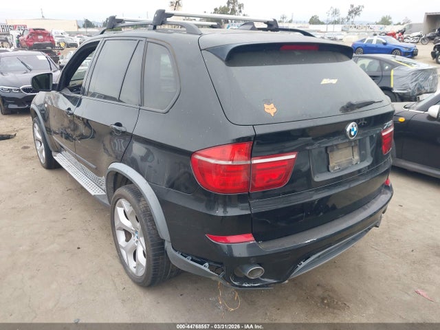 2011 BMW X5 5UXZW0C56BL656992 Photo 2
