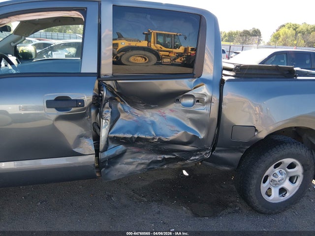44768565 :رقم المزاد ، 1N6AA1EJ4HN564254 vin ، 2017 Nissan Titan S مزاد بيع