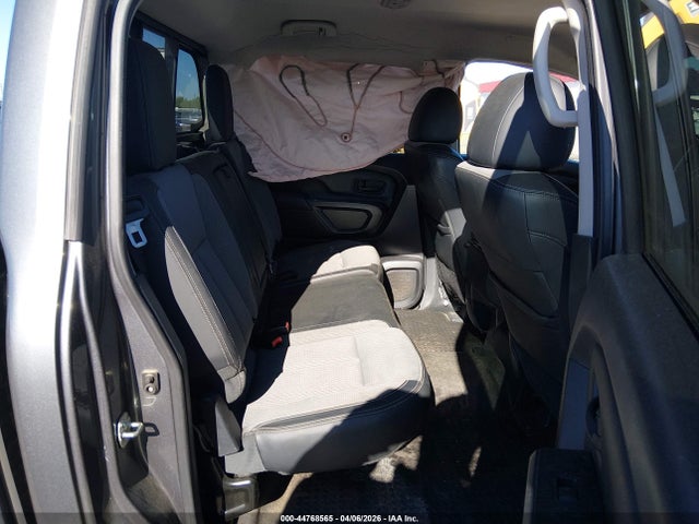 44768565 :رقم المزاد ، 1N6AA1EJ4HN564254 vin ، 2017 Nissan Titan S مزاد بيع