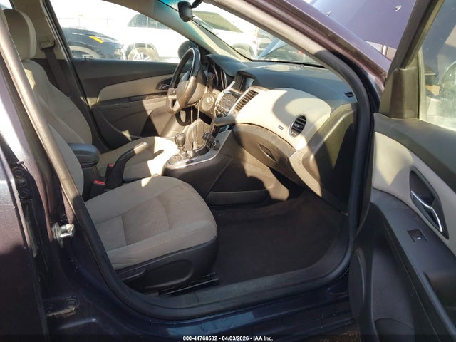 1G1PJ5SB6E7460715 Chevrolet Cruze Eco Manual