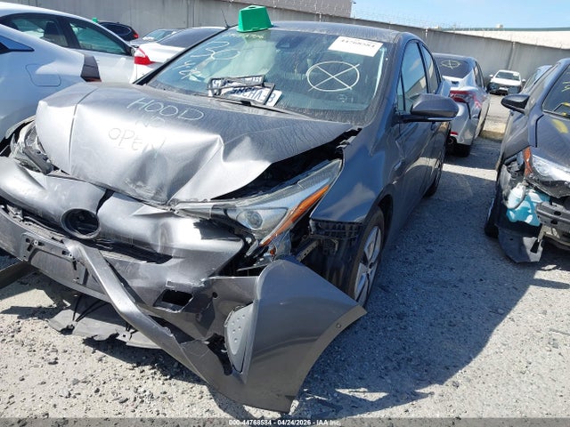 JTDKBRFU3J3073137 Toyota Prius Two