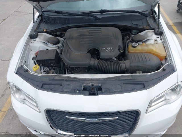 Aukcja sprzedaży 2015 Chrysler 300 Limited, vin: 2C3CCAAG4FH792667, numer aukcji: 44768641