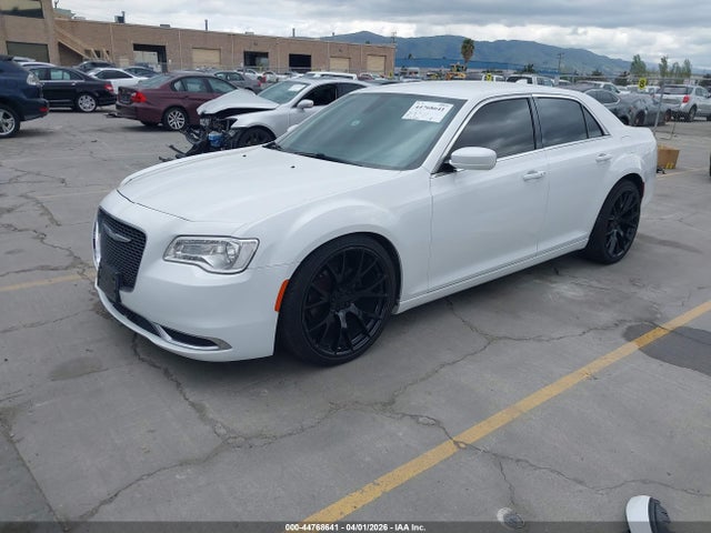 Aukcja sprzedaży 2015 Chrysler 300 Limited, vin: 2C3CCAAG4FH792667, numer aukcji: 44768641
