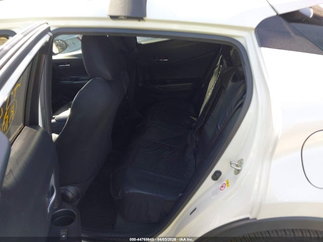 JTNKHMBX7K1040006 Toyota C-HR LE