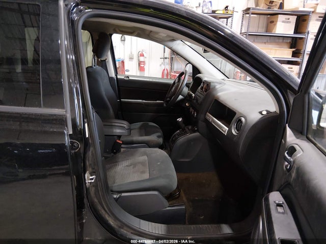 1C4NJCBA7GD640770 Jeep Compass Sport