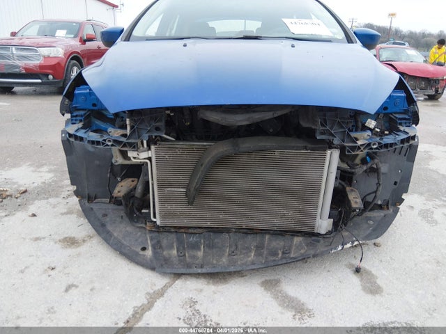 44768704 :رقم المزاد ، 1FADP3F20JL231736 vin ، 2018 Ford Focus Se مزاد بيع