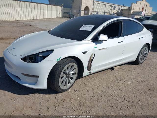 Tesla Model 3 Standard Range Plus Rear-wheel Drive 2021 5YJ3E1EA9MF028070 Image 2