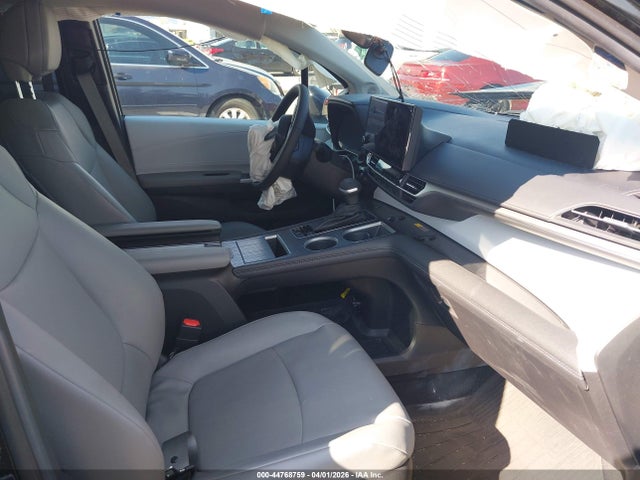 5TDJSKFC0SS193858 Toyota SIENNA XLE