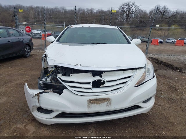 2013 Hyundai Sonata Gls მანქანა იყიდება აუქციონზე, vin: 5NPEB4AC1DH670908, აუქციონის ნომერი: 44768762