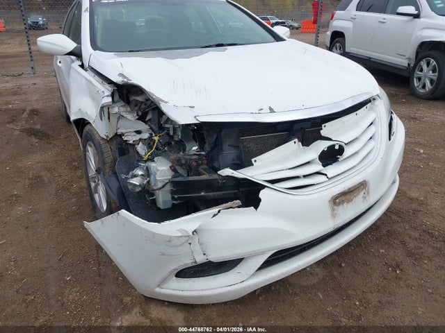 2013 Hyundai Sonata Gls მანქანა იყიდება აუქციონზე, vin: 5NPEB4AC1DH670908, აუქციონის ნომერი: 44768762