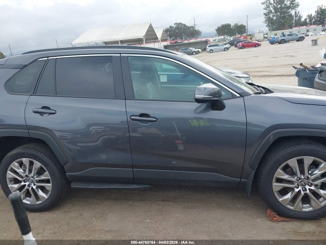 Toyota Rav4 Xle Premium 2025 2T3C1RFV8SW400730 Image 12