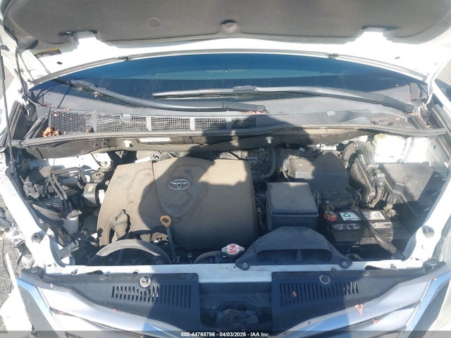 5TDYZ3DC5HS882838 Toyota Sienna Limited 7 Passenger