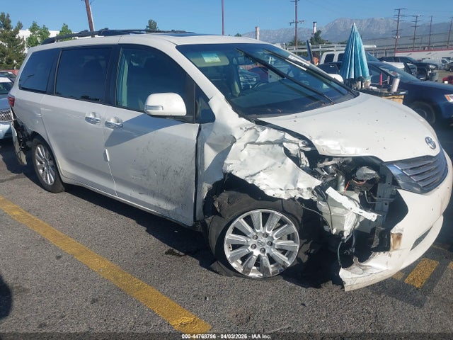 5TDYZ3DC5HS882838 Toyota Sienna Limited 7 Passenger