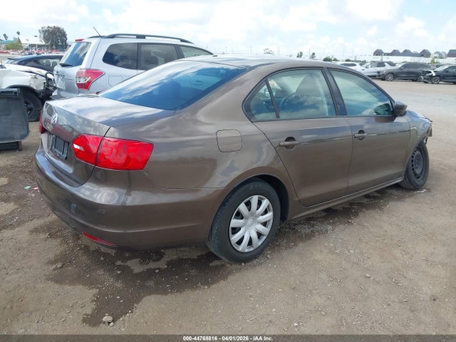 Продаж на аукціоні авто 2013 Volkswagen Jetta 2.0l S, vin: 3VW2K7AJ1DM273855, номер лоту: 44768816