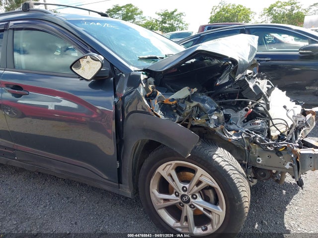 44768843 :رقم المزاد ، KM8K32AB9NU828295 vin ، 2022 Hyundai Kona Sel مزاد بيع