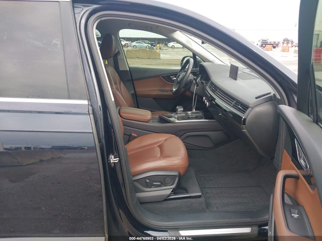 2018 AUDI Q7 WA1LAAF7XJD004176 Photo 4