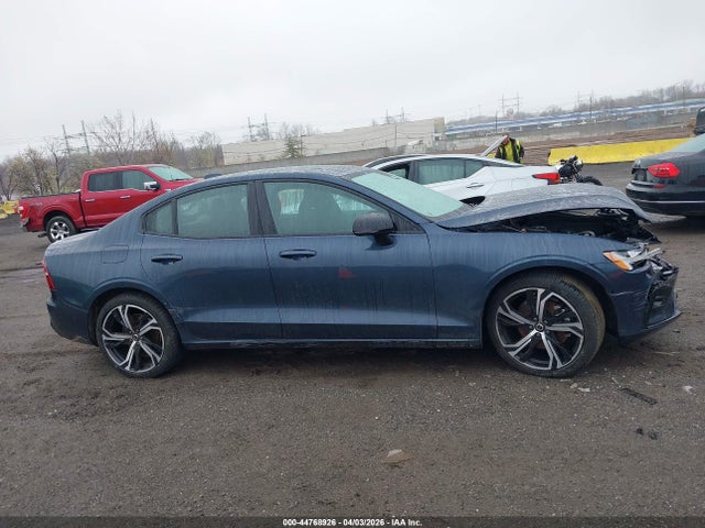 Volvo S60 B5 Plus 2025 7JRL12GC0SG369233 Image 13