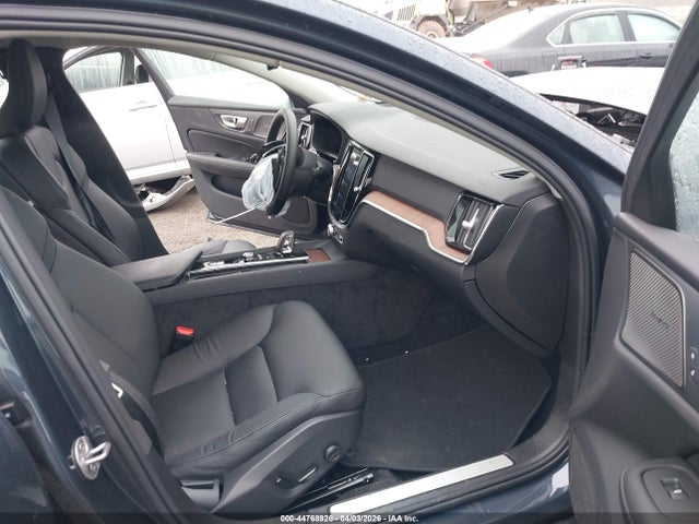 Volvo S60 B5 Plus 2025 7JRL12GC0SG369233 Image 5