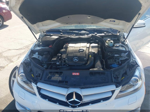 Продажа на аукционе авто 2012 Mercedes-benz C 250, vin: WDDGJ4HB7CF755047, номер лота: 44768990